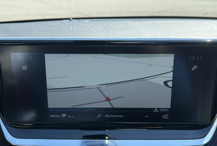 Peugeot 208  1.2 Puretech 100 GT Line / Distribution faite