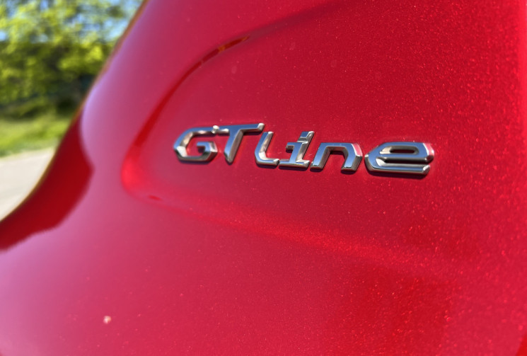 Peugeot 208  1.2 Puretech 100 GT Line / Distribution faite