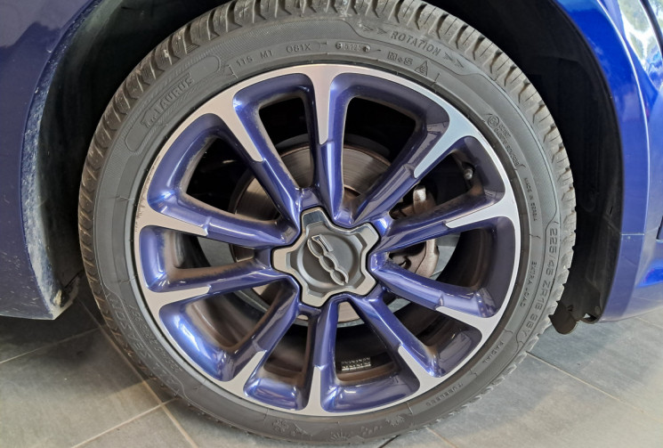 FIAT 500X 1.0 T3 120 Yacht Club Capri Dolcevita - toit ouvrant souple - suivi entretien -