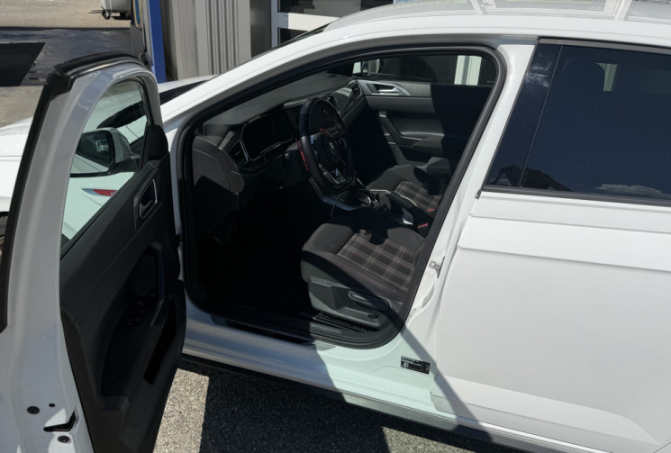 Volkswagen Polo 2.0 TSI 200 SS DSG6 GTI - CarPlay - Sièges chauffants