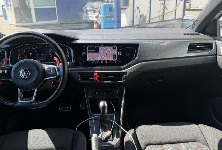 Volkswagen Polo 2.0 TSI 200 SS DSG6 GTI - CarPlay - Sièges chauffants