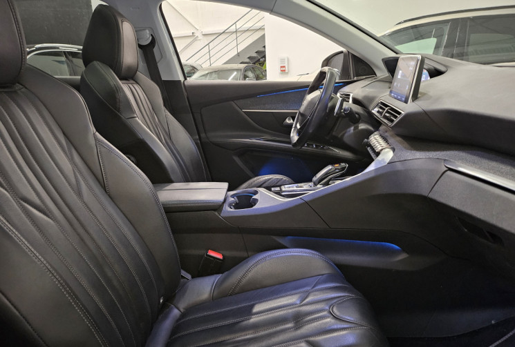 Peugeot 3008 1.6 THP  EAT6 S&S 165 cv allure / Focal / toit pano