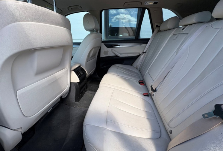 BMW X5 xDrive30d 258 ch Lounge Plus A - 5P
