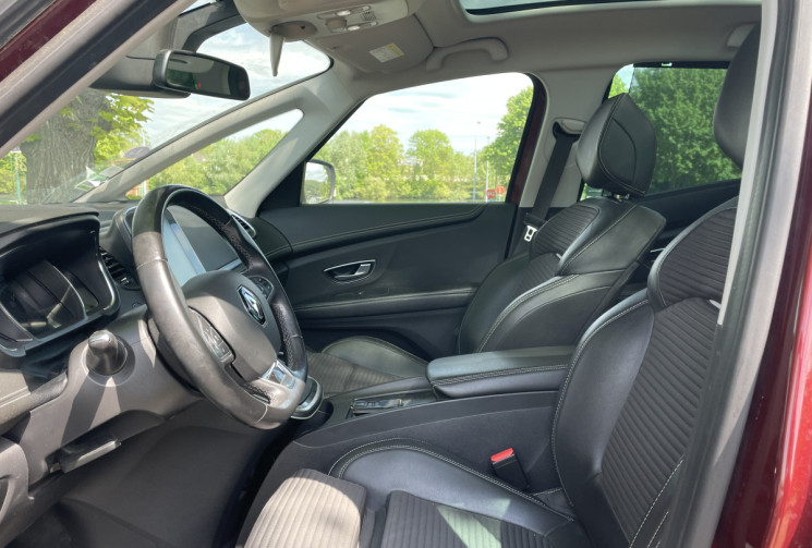 Renault Scénic  1.3 TCE INTENS 140 / BVA / TOIT PANORAMIQUE / ENTRETIEN RENAULT