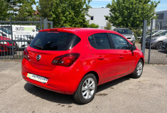 Opel Corsa E / 1.4 / 90 CH /  COSMO 