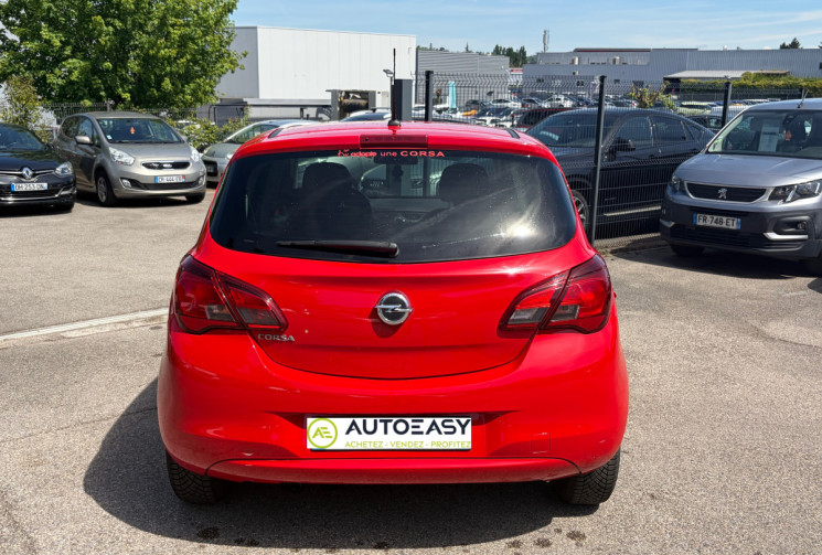 Opel Corsa E / 1.4 / 90 CH /  COSMO 