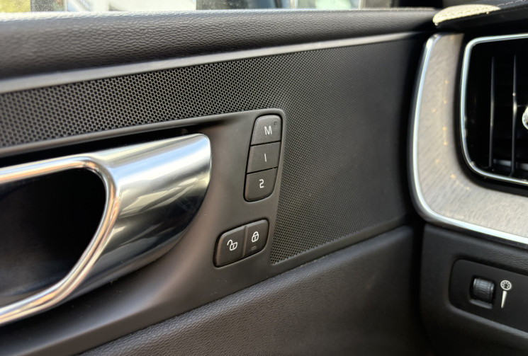 Volvo XC60 D4 2.0 TDi FWD Geartronic8 190 cv INSCRIPTION