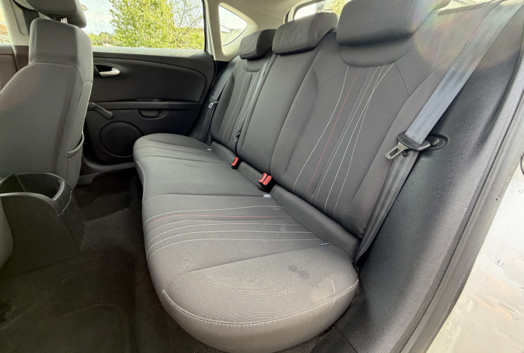 SEAT Leon 1.6 TDI / 105 CH /REFERENCE / DISTRIB OK 