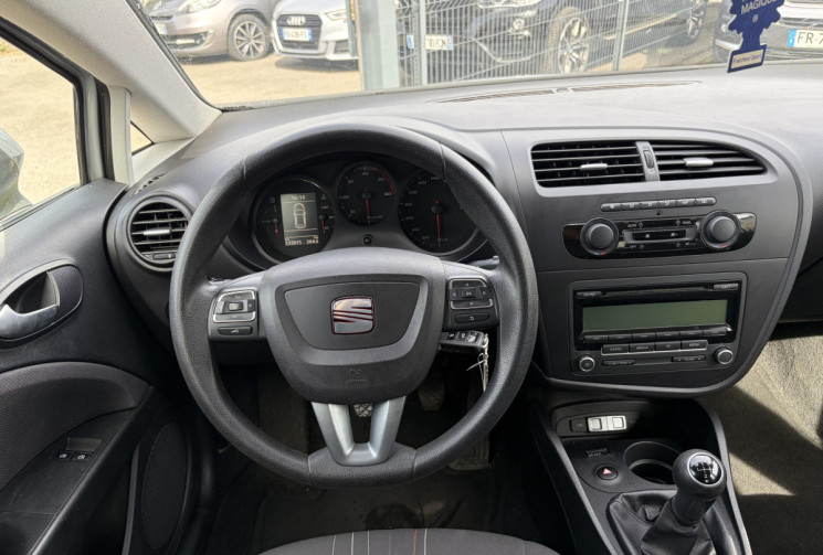 SEAT Leon 1.6 TDI / 105 CH /REFERENCE / DISTRIB OK 