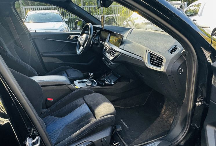BMW Série 1 118d 150ch M Sport Toit ouvrant / Intérieur alcantara / Jantes 19 pouces