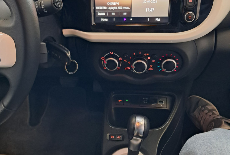Renault Twingo  III 0.9 TCe 95 INTENS  EDC6 - CARPLAY - SUIVI RENAULT - 