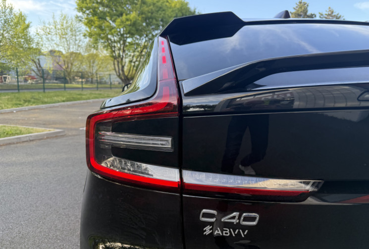 Volvo XC40 C40 RECHARGE 238 69 KWH 1EDT START