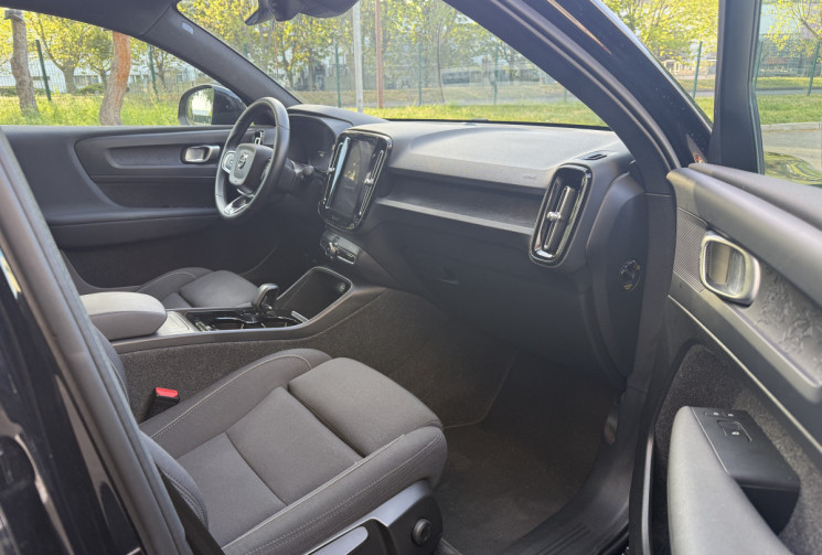 Volvo XC40 C40 RECHARGE 238 69 KWH 1EDT START