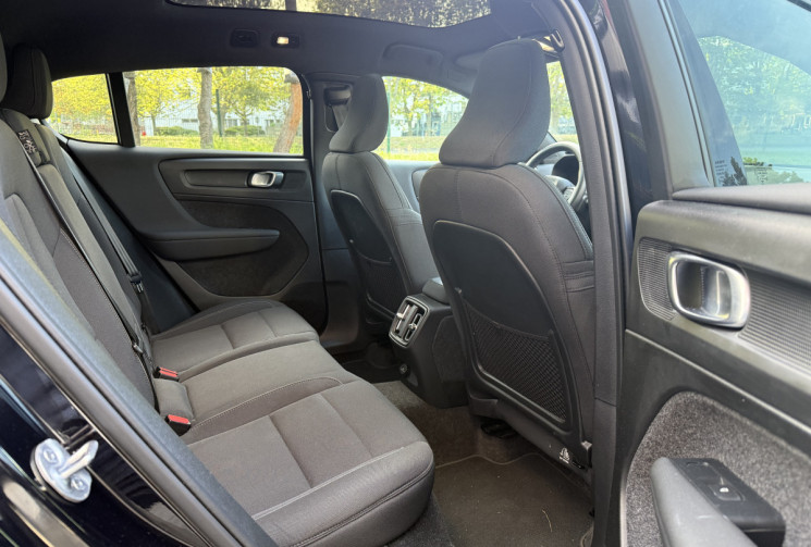 Volvo XC40 C40 RECHARGE 238 69 KWH 1EDT START