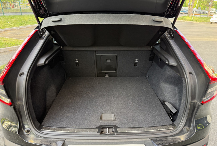 Volvo XC40 C40 RECHARGE 238 69 KWH 1EDT START