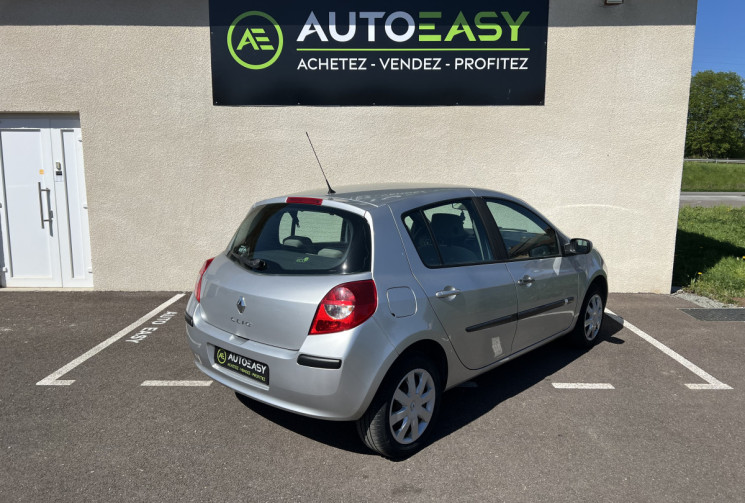 Renault Clio III 5 Portes 1.5 dCi 86 cv