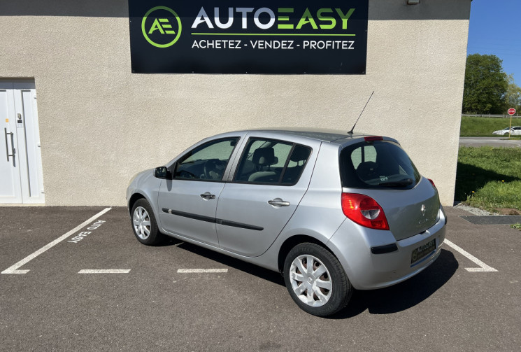 Renault Clio III 5 Portes 1.5 dCi 86 cv