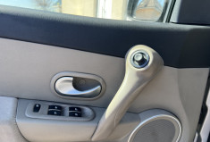 Renault Clio III 5 Portes 1.5 dCi 86 cv