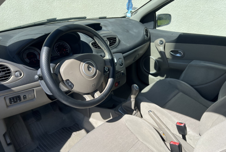 Renault Clio III 5 Portes 1.5 dCi 86 cv