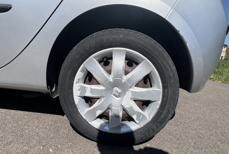 Renault Clio III 5 Portes 1.5 dCi 86 cv