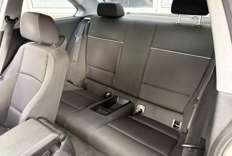 BMW Série 1  (E82) Coupé 120d 2.0d 177cv