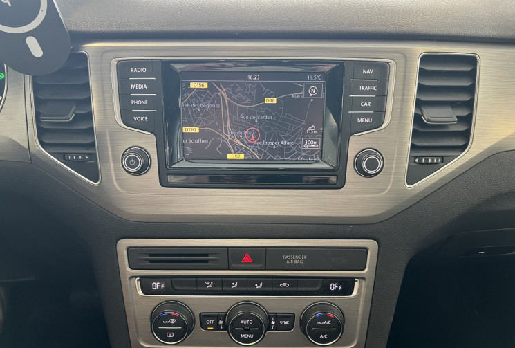 Volkswagen GOLF SPORTSVAN  1.6 TDI / Toit ouvrant / Faible KM