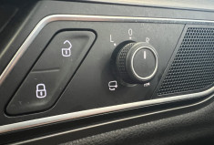 Volkswagen GOLF SPORTSVAN  1.6 TDI / Toit ouvrant / Faible KM