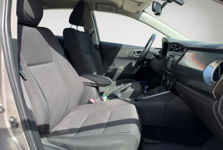 Toyota AURIS 1.8 HYBRID 136H CONNECT