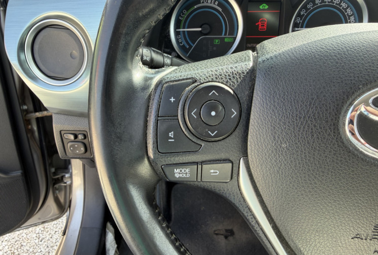 Toyota AURIS 1.8 HYBRID 136H CONNECT / SUIVI TOYOTA