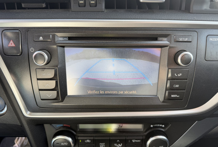 Toyota AURIS 1.8 HYBRID 136H CONNECT