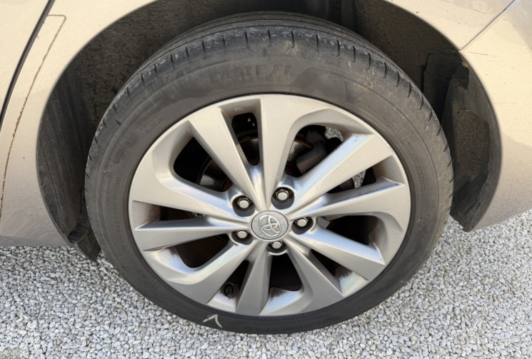 Toyota AURIS 1.8 HYBRID 136H CONNECT / SUIVI TOYOTA