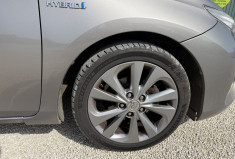 Toyota AURIS 1.8 HYBRID 136H CONNECT