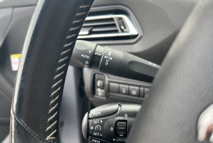 Peugeot 308 II (T9) Phase II 1.2 THP Puretech EAT6 130 cv Boîte auto ALLURE