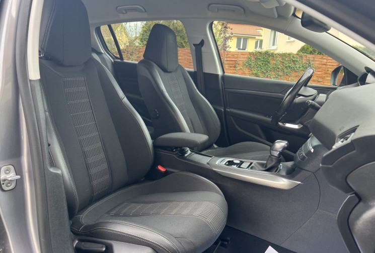 Peugeot 308 II (T9) Phase II 1.2 THP Puretech EAT6 130 cv Boîte auto ALLURE