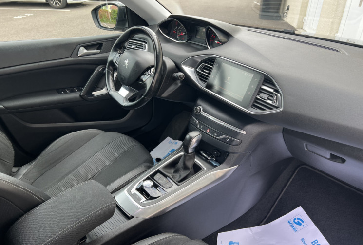 Peugeot 308 II (T9) Phase II 1.2 THP Puretech EAT6 130 cv Boîte auto ALLURE