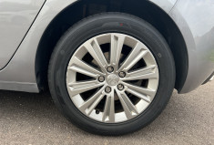 Peugeot 308 II (T9) Phase II 1.2 THP Puretech EAT6 130 cv Boîte auto ALLURE