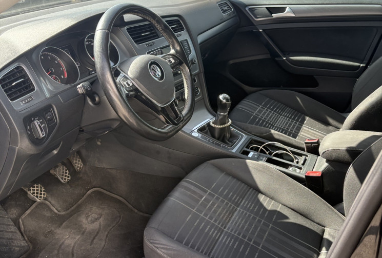 Volkswagen Golf VII 7 Lounge 1.2 TSI / entretenue / distri OK / 4 portes / BM6
