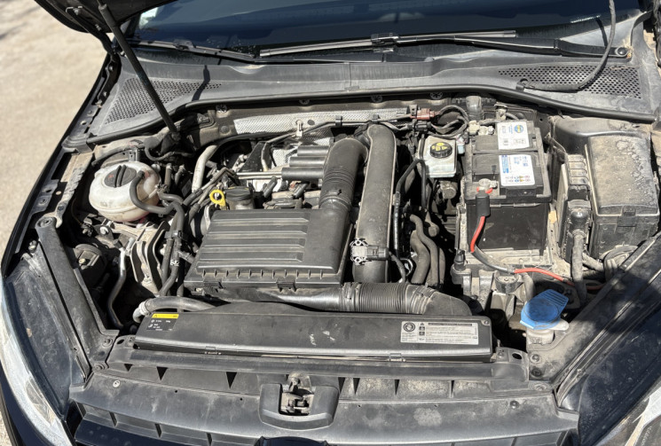 Volkswagen Golf VII 7 Lounge 1.2 TSI / entretenue / distri OK / 4 portes / BM6