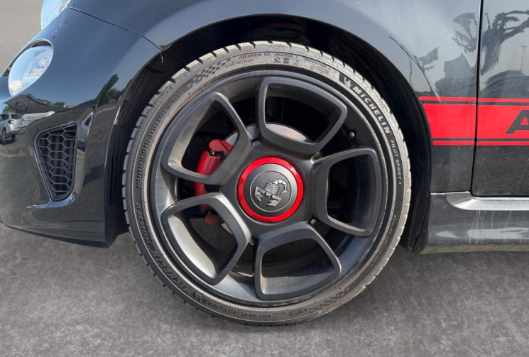 Abarth 500 595 1.4 T-Jet Pista 160ch / CARPLAY / TOIT OUVRANT / PLANCHE CARBONE