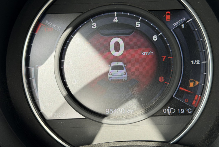 Abarth 500 595 1.4 T-Jet Pista 160ch / CARPLAY / TOIT OUVRANT / PLANCHE CARBONE
