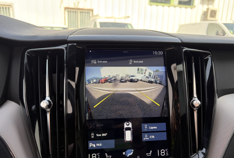 Volvo XC60 2.0L T8 407cH 320 TWIN-ENGINE PHEV HYBRID R-DESIGN AWD GEARTRONIC Toit ouvrant*carplay