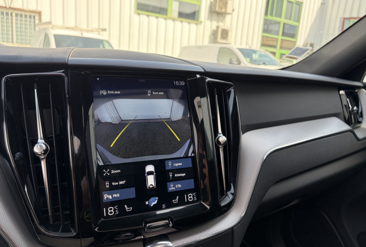 Volvo XC60 2.0L T8 407cH 320 TWIN-ENGINE PHEV HYBRID R-DESIGN AWD GEARTRONIC Toit ouvrant*carplay