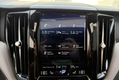 Volvo XC60 2.0L T8 407cH 320 TWIN-ENGINE PHEV HYBRID R-DESIGN AWD GEARTRONIC Toit ouvrant*carplay