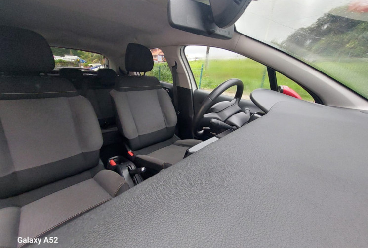 Citroën C3 III 1.2 VTi PureTech 12V 83 cv // Peu kilométrée