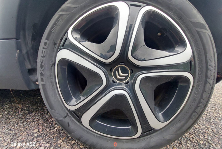 Citroën C3 III 1.2 VTi PureTech 12V 83 cv // Peu kilométrée