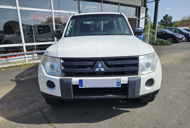 Mitsubishi Pajero IV 3.2 DID 200 4X4 3P BVM