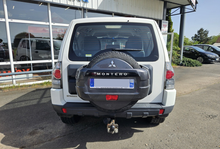 Mitsubishi Pajero IV 3.2 DID 200 4X4 3P BVM