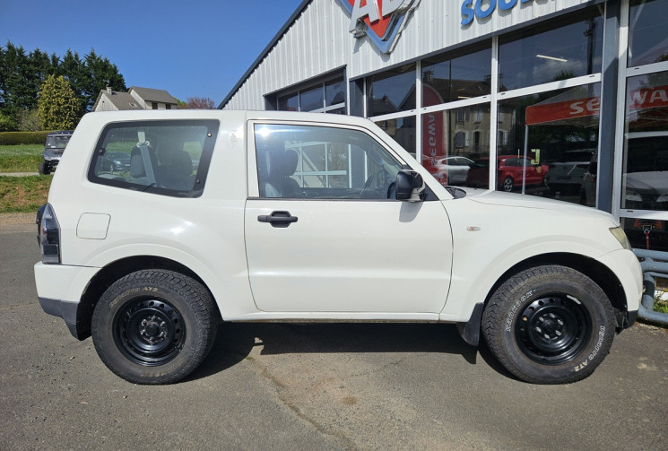 Mitsubishi Pajero IV 3.2 DID 200 4X4 3P BVM