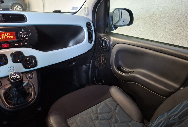 FIAT Panda 1.0 70 BSG CITY CROSS PLUS / ENTRETIEN A JOUR / CT OK / GARANTIE 12 MOIS