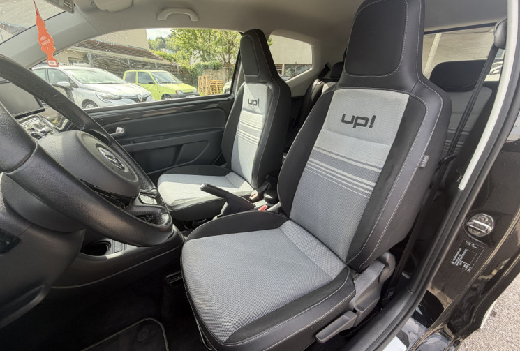 Volkswagen up! 1.0 / 75 CH / BLACK UP